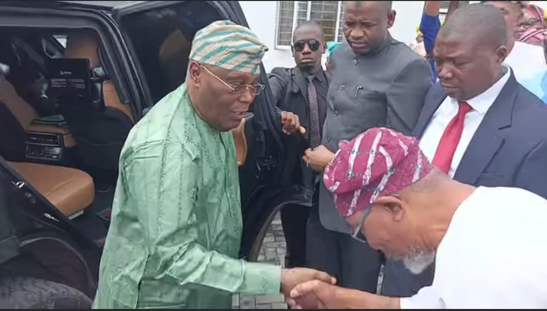 Breaking: Atiku in Ilesa for Owa’s coronation, had breakfast with Aregbesola