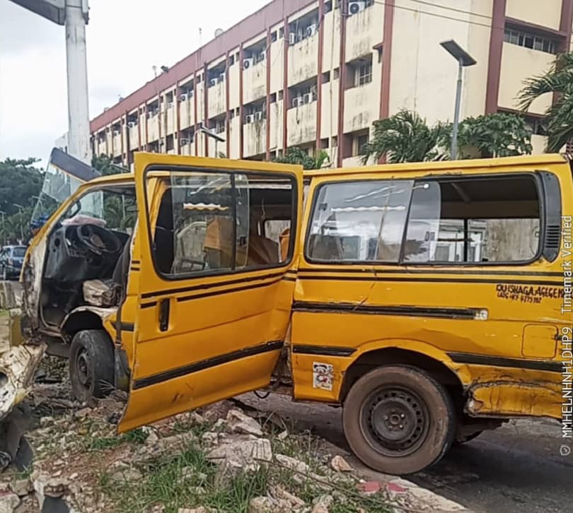 Couple, two others injured as intoxicated driver crashes bus into streetlight