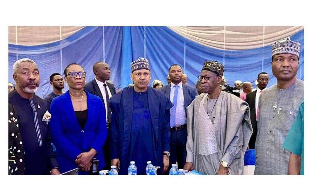 FG wants online publishers to tackle peddlers of fake news