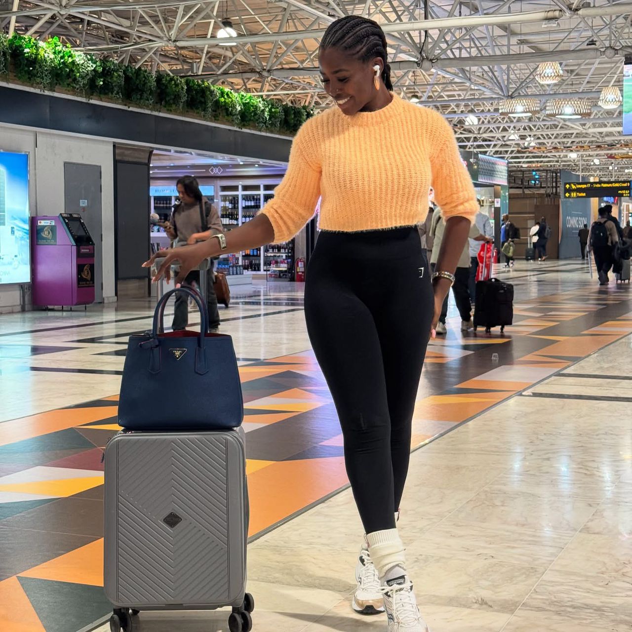 How Tanzanian airport workers tried to swindle me – Nigerian solo traveller
