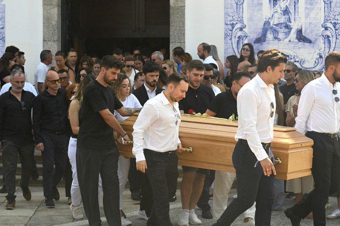 Diogo Jota, André Silva buried on Saturday
