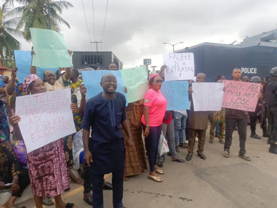 Lagos APC members protest against chairman’s tenure