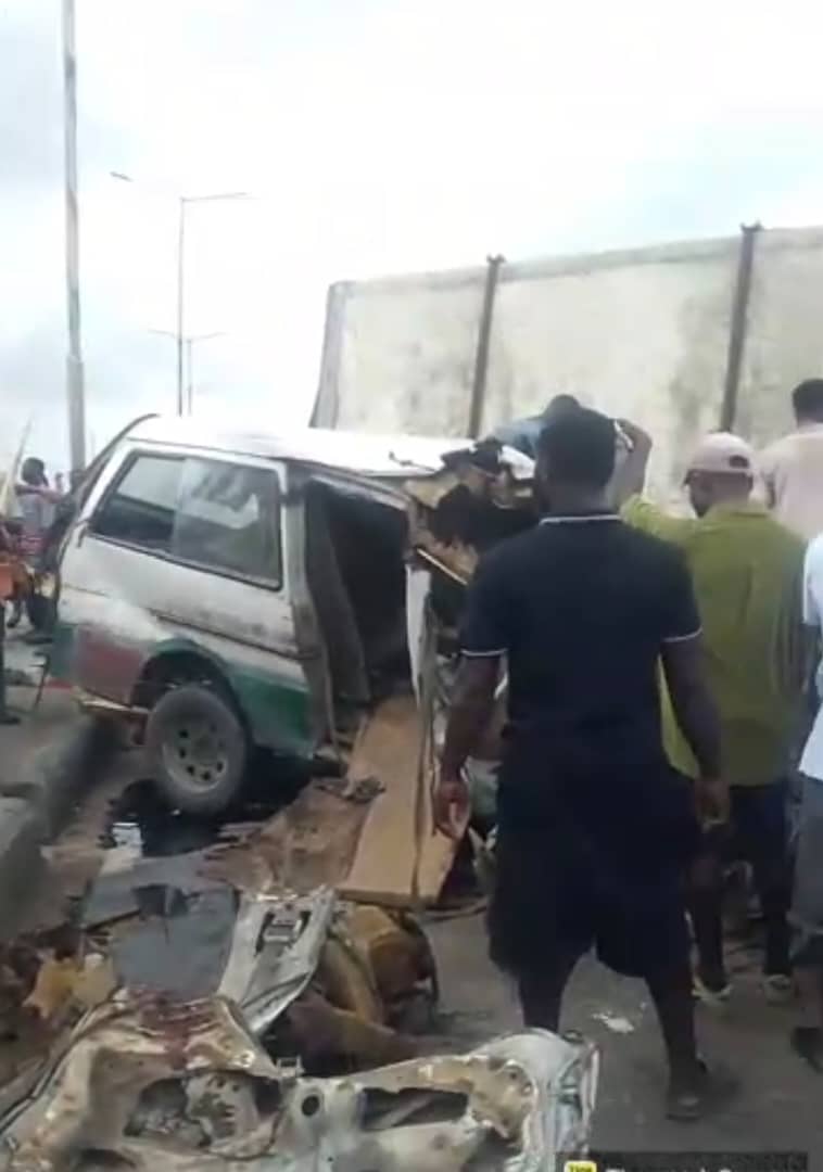 Six die, nine escape with injuries in Lagos road crash