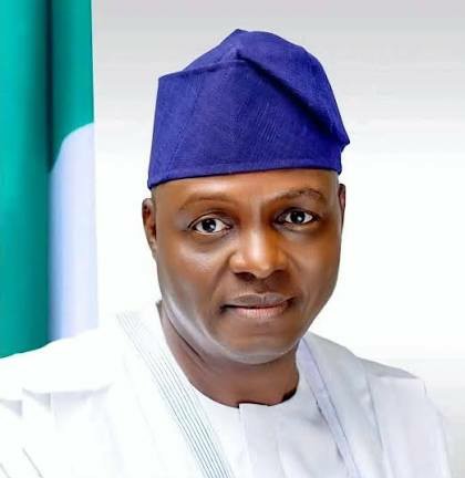 Defections: APC welcomes Mbah, others to party