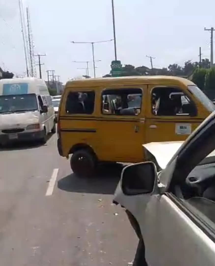 Lagos motorist on one-way drive rams into minibus driver
