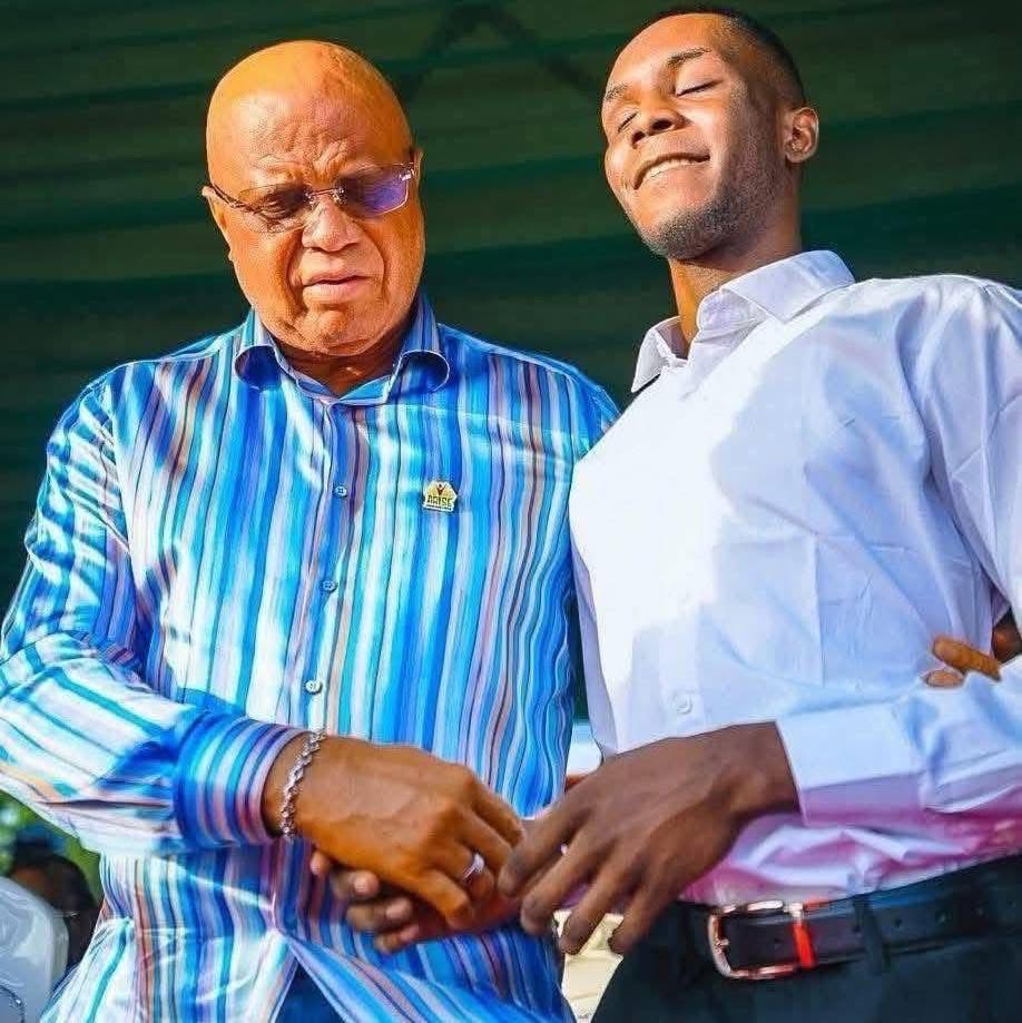 Gov Eno to gift Singer Chris Vic N100m studio, house, N1m monthly