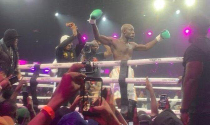E-Money redeems N50m promise after Carter Efe defeats Portable in celebrity boxing match